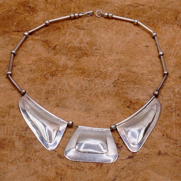 Carlos Diaz Style Jewelry - Vintage Native American Modernist Silver Bib Necklace Carlos Diaz Style 17"